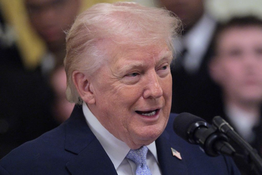 ترامب يؤجل الهجوم على محطات الطاقة في إيران