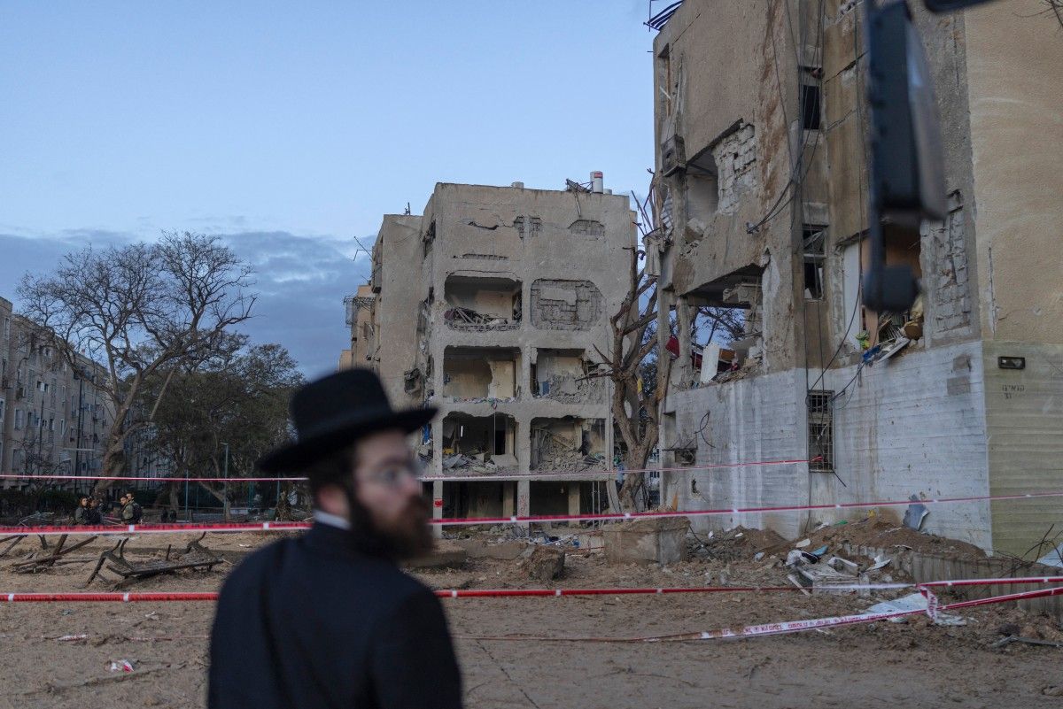 Israel tightens security measures after Arad and Dimona attacks