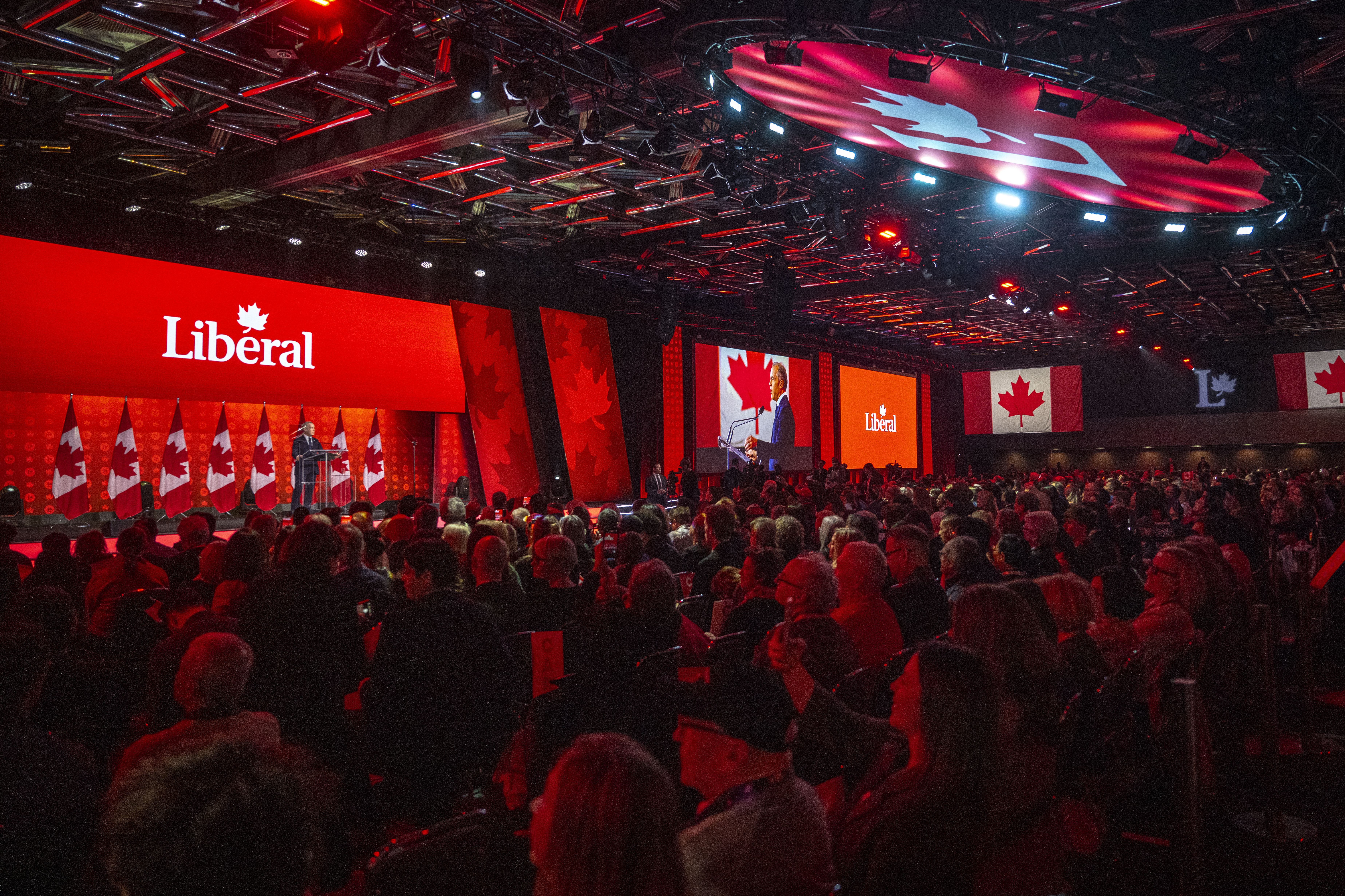 Canada declares end to U.S. defence dependency