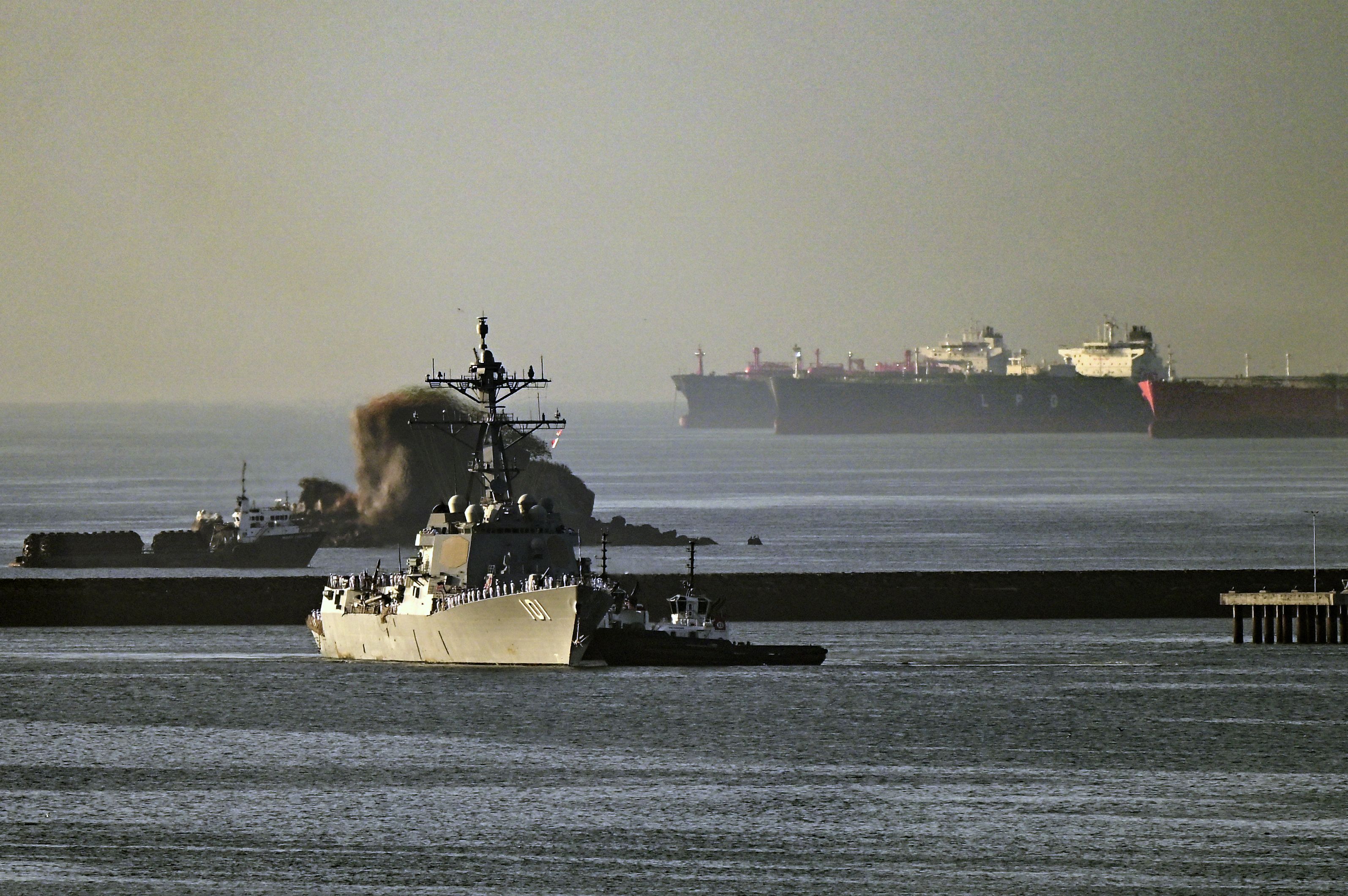 China detains Panama-flagged vessels in retaliation for canal port contract cancellation