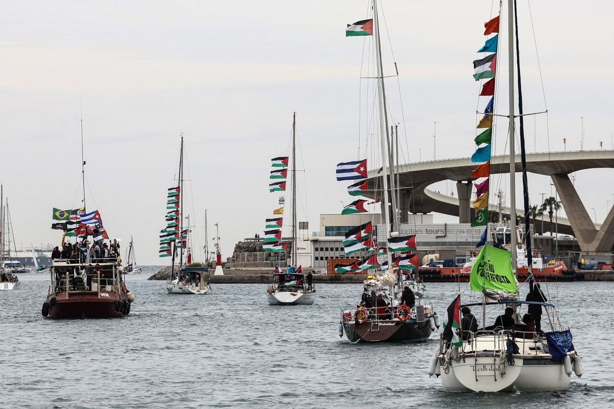 Spain threatens Israel: Release citizen 'kidnapped' on Sumud Flotilla
