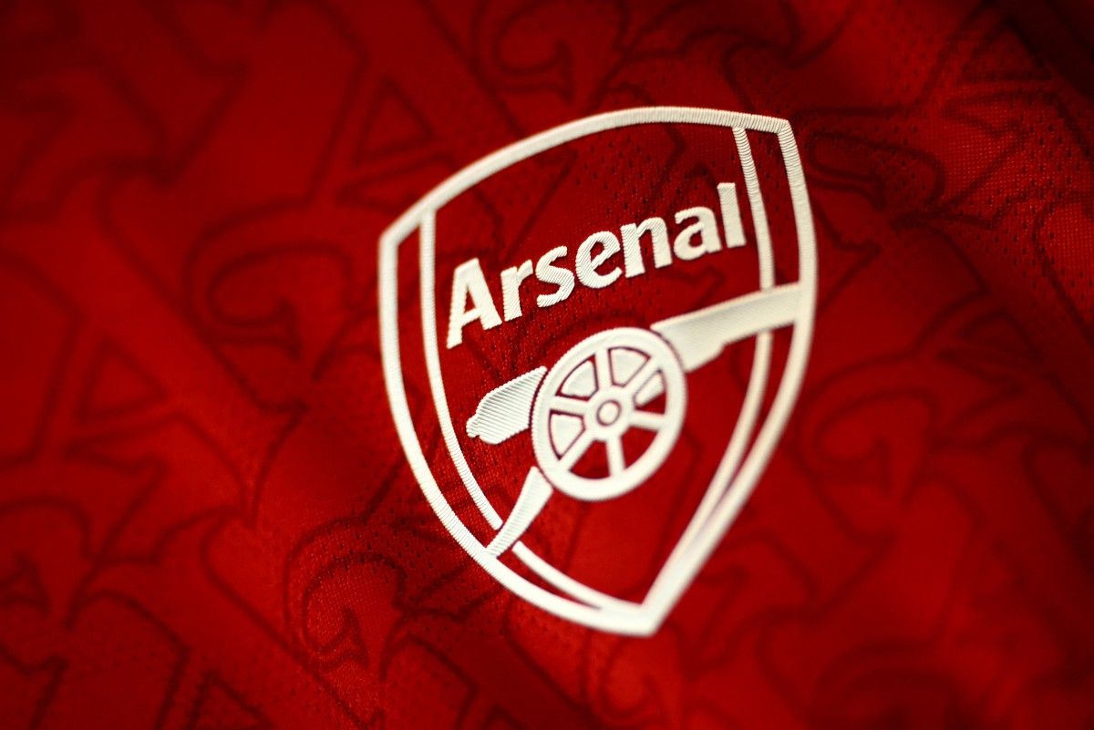 Arsenal Nike Vintage Red and Navy Shell Tracksuit Training Jacket (S)