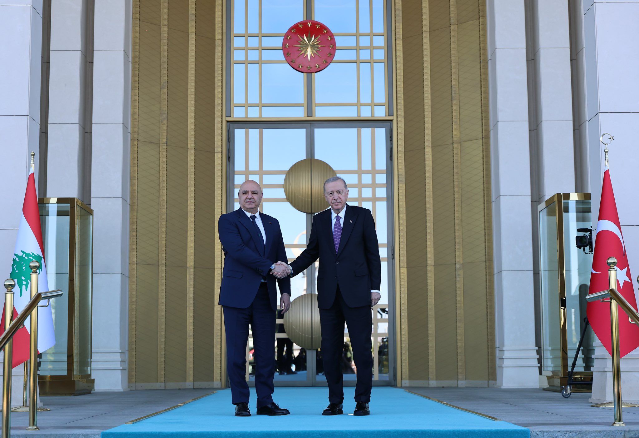 إردوغان وعون يناقشان تعافي لبنان والأمن الإقليمي في أنقرة إردوغان وعون يناقشان تعافي لبنان والأمن الإقليمي في أنقرة