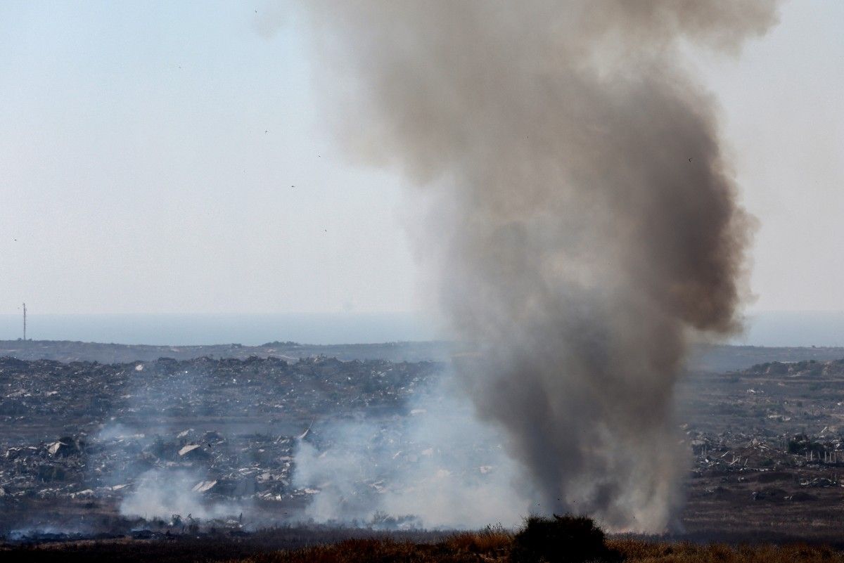 Israeli strike injures 14, including children, in Gaza