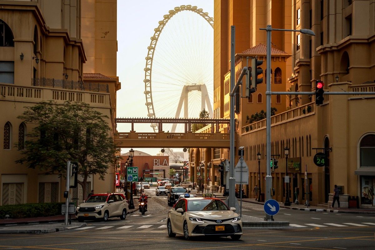 دبي تقدم 815 دولاراً للأشخاص الذين يدعون العائلة والأصدقاء لزيارة دبي تقدم 815 دولاراً للأشخاص الذين يدعون العائلة والأصدقاء لزيارة