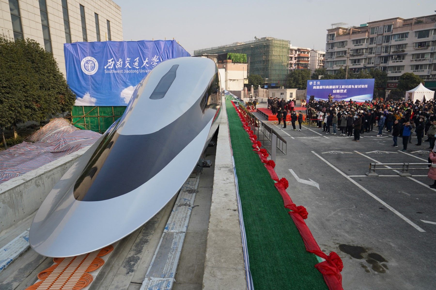 Chinese train breaks acceleration world record