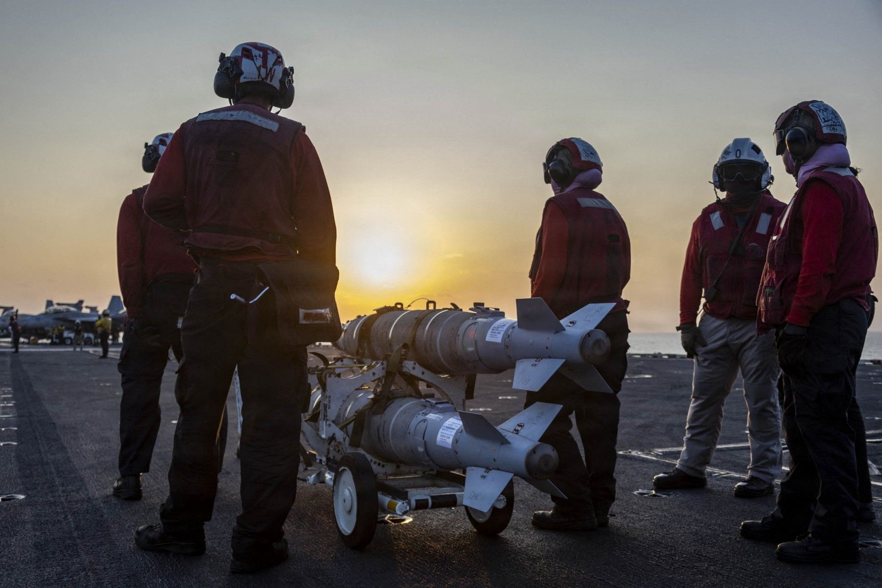 US Navy sailors jumping ship as deployment in Iran war drags on