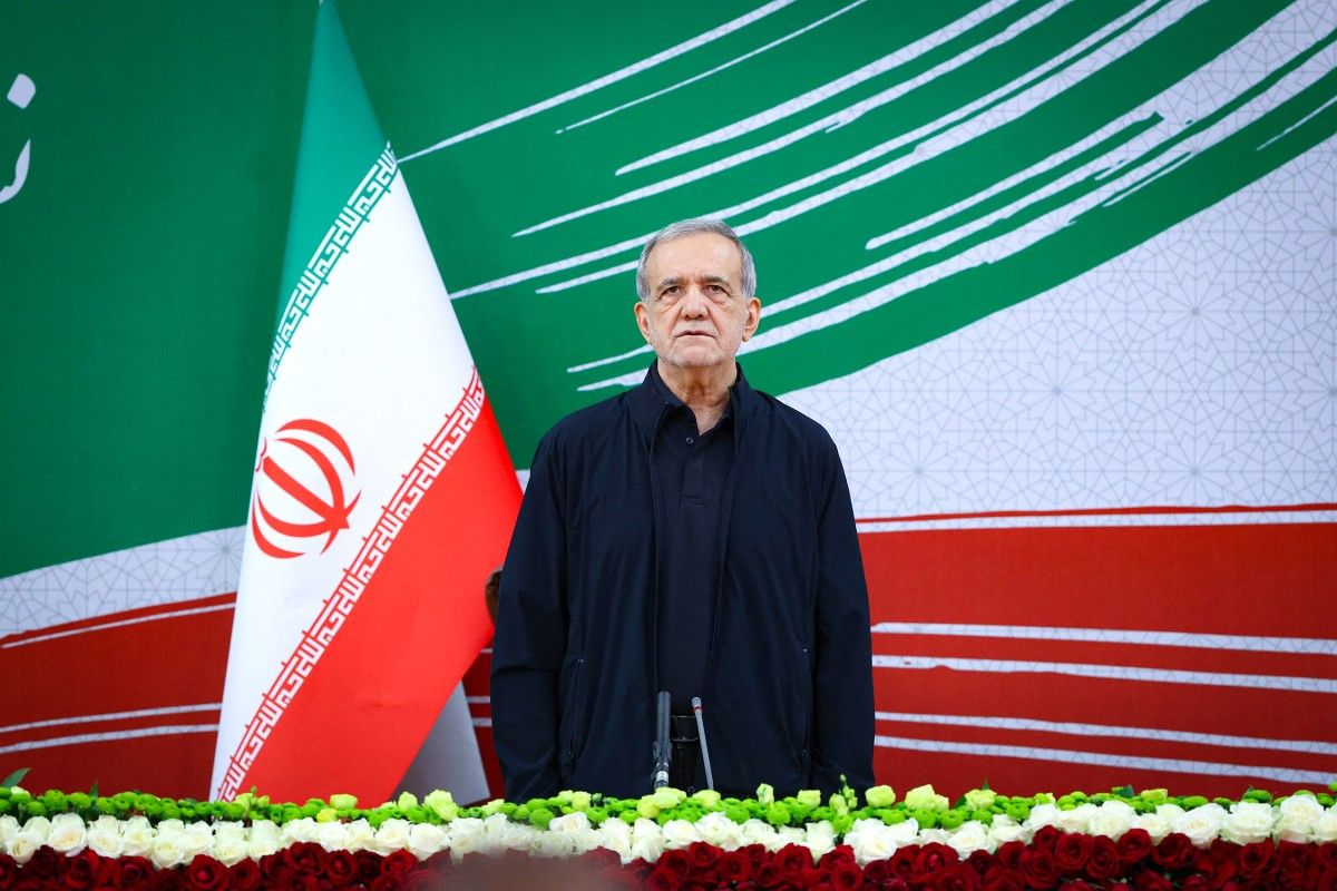 Iranian president holds 7-hour meeting with Khamenei: Major discussion points