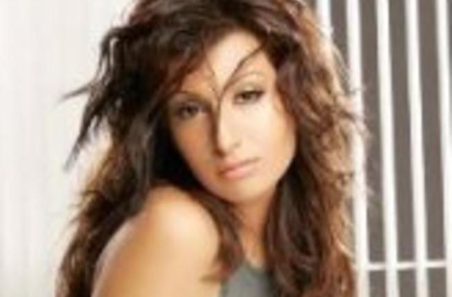 Rowaida releases new album | Al Bawaba