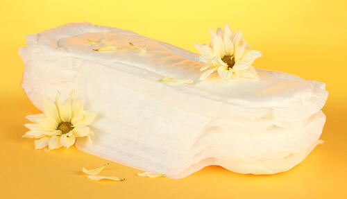 خاااص مسحه واحده من الفازلين على الفوط الصحيه قبل استخدامها هتريحك من متاعب كثيره Youtube