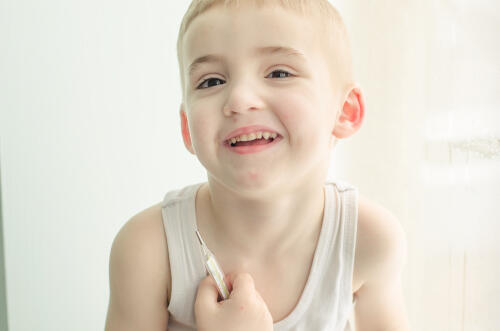 أسباب ظهور الهالات السوداء تحت العين عند الأطفال