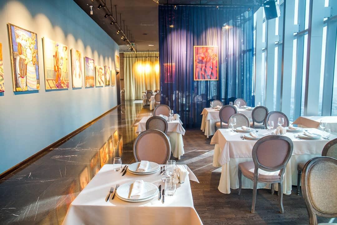 صور افتتاح أعلى مطعم جورجي بالعالم في دبي البوابة