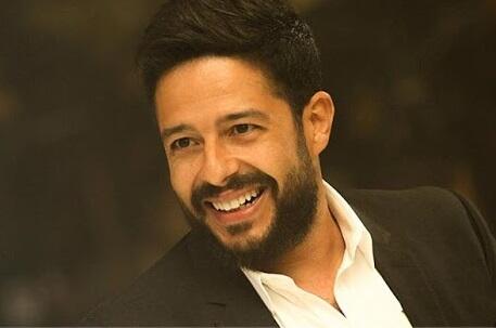 محمد حماقي ينشر صورته مع (فاطمة) للمرة الاولى | البوابة