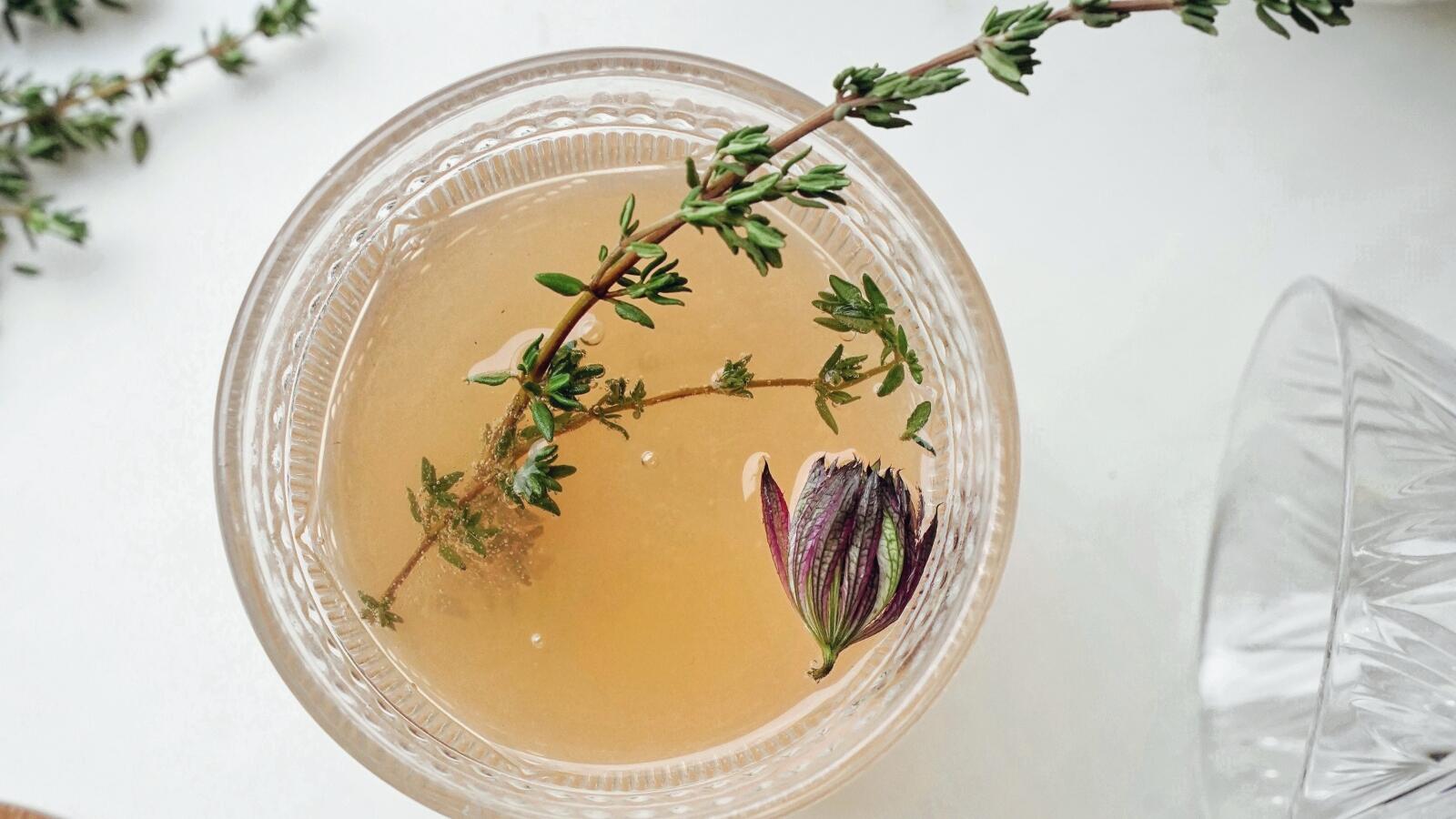 فوائد شاي الزعتر وقيمته الغذائية البوابة