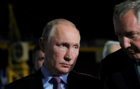 A Three-Member Kremlin Hit Squad Poisoned Alexei Navalny it is Alleged  