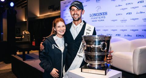 ابنة بيل غيتس تنشر صور خطوبتها إلى حبيبها المصري.. شاهد ماذا ارتدت!