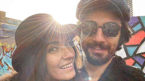 Tuba Büyüküstün's Replacement! Umut Evirgen Is Seen Holding His New Famous Girlfriend's Hand (Picture)