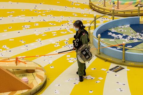 China Bans Flights From The US Amid Omicron Spike