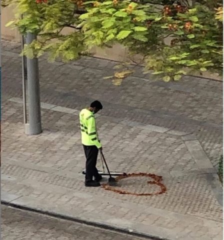How Did This Dubai Worker Win The Hearts of Millions Online?