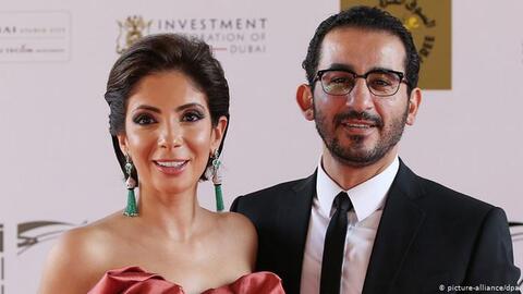 منى زكي وأمينة خليل تتصدران المشهد بظهورهما من دون مكياج!