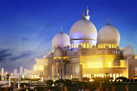 UAE: Friday Prayers in Mosques Start Dec. 4 After 8 Months Gap 