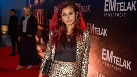 Menna Arafa Looks Like a Selena Gomez Clone in a New Picture 