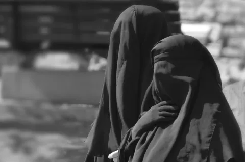 Sri Lanka Bans The Burqa in Public