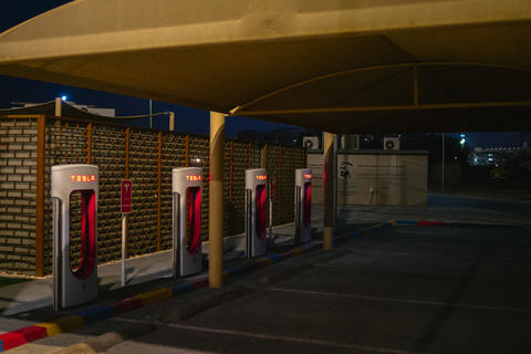 Why Are Not There Lots of Electric Cars in the GCC Yet?