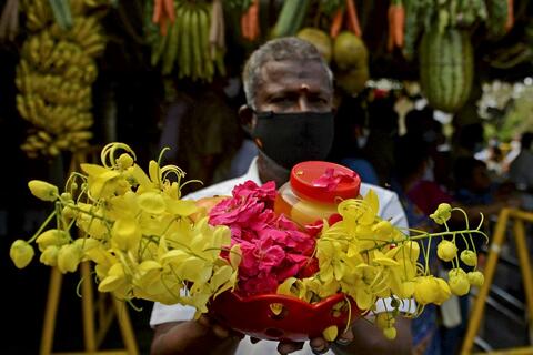 India’s Coronavirus Cases Top New Daily Record at 184,000 Infections 