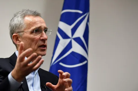 NATO Urges Russia to Pull Back From The Ukraine Border