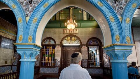 Die-Hard Jewish Pilgrims Refuse to Leave Ukraine's Border With Belarus Despite COVID Restrictions