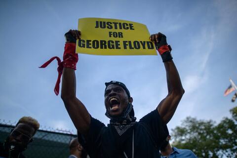 Policeman Who Killed George Floyd Sentenced to Over 22 Years in Jail