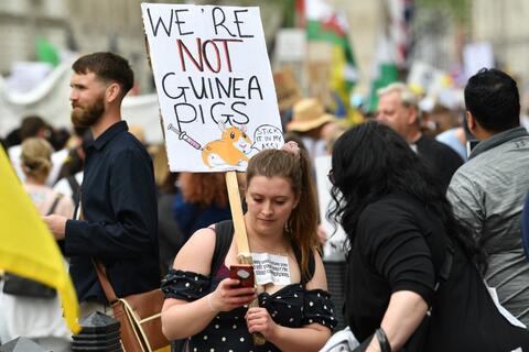 A Hoax! Britons Rally on London Streets Against Vaccine Rollout
