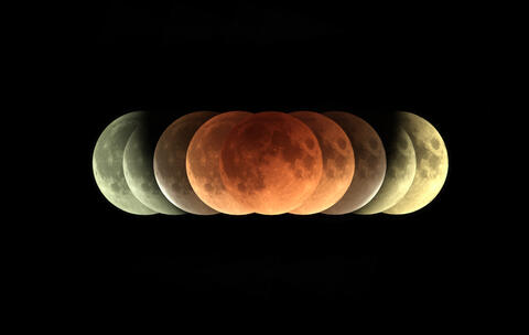 Get Ready to See The Giant Supermoon! 