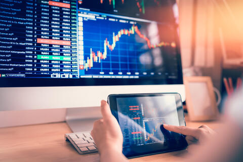 لماذا يخسر المتداولون؟ 15 نصيحة تقلل من مخاطر التداول