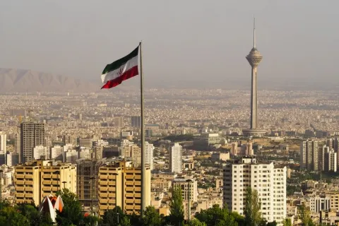إيران وإحداثها الخراب في الوطن العربي
