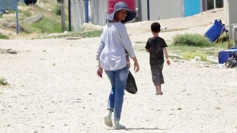 محامو عروسة داعش يطالبون باعتبارها ضحية اتجار بالبشر