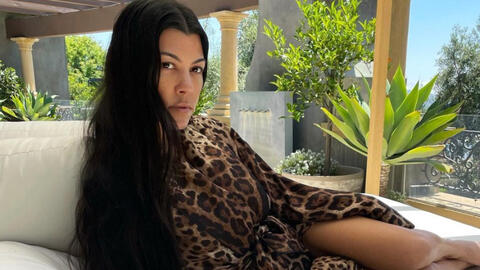 Kourtney Kardashian Showcases Summer Body in New Bikini Pic