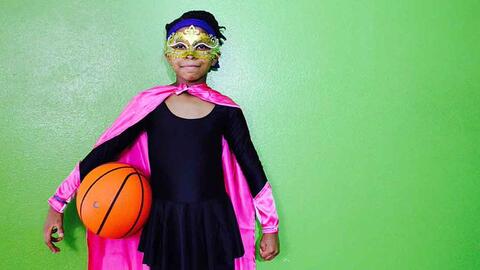 Video: Woman With 2.56-inch Mouth Gape Wins World Record