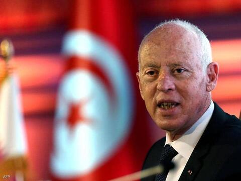 قيس سعيد يكشف أسماء 460 شخصا نهبوا تونس