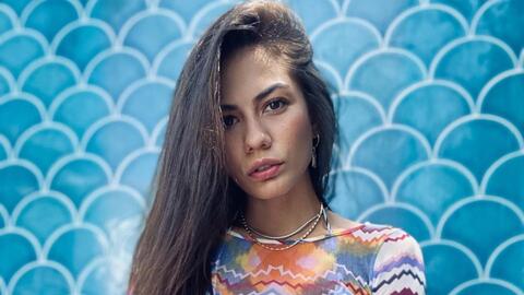 Braless! Demet Özdemir Responds to Having a Fake Relationship to Oğuzhan Koç With a Semi-Nude Picture