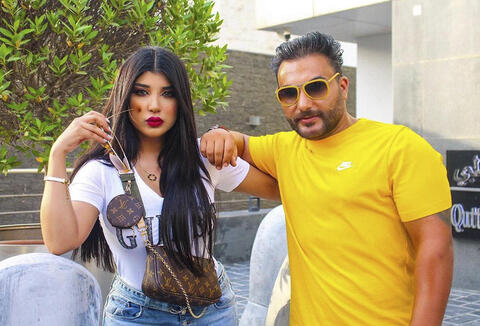شمس الكويتية في موقف محرج بعد فضح ايبودا لها.. والفنانة تصفها بـ الكلبة!