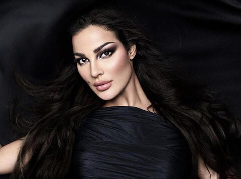نادين نسيب نجيم و إطلالة مبهرة في حفل افتتاح مهرجان الجونة