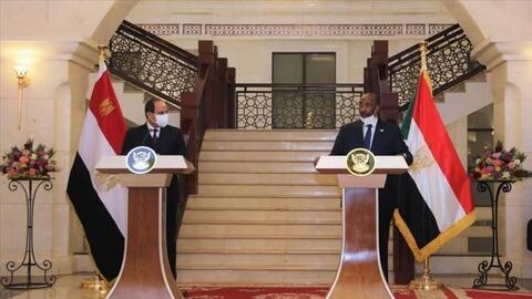 البرهان التقى السيسي سرا عشية الانقلاب