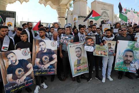 Palestinian Prisoner Faces Sudden Death After 122 Days on Hunger Strike