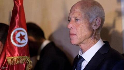 قيس سعيد: الدولة لا تدار في السهرات والمقاهي