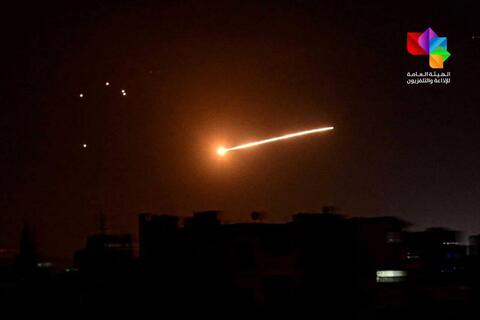 مصادر لـ البوابة: الغارات الاسرائيلية استهدفت على مرحلتين مواقع ايرانية في سورية