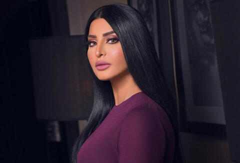 ريم عبدالله بإطلالة بدوية والذهب يزينها احتفالًا بيوم التأسيس السعودي