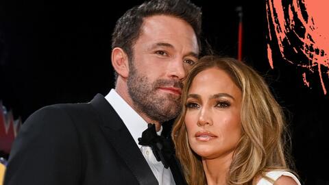 جينيفر لوبيز تتألق بفستان زفاف ملكي من زهير مراد خلال عرض فيلمها Marry Me