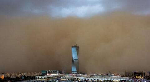 الغبار يغطي 70% من مساحة العراق ويودي بحياة 9 في سورية